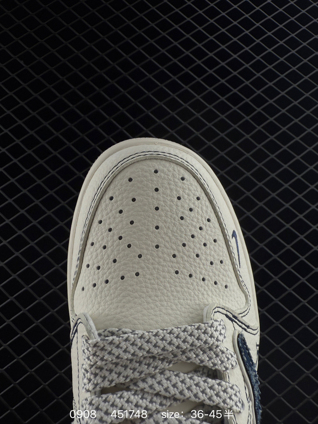 Air Jordan 1 Low supreme